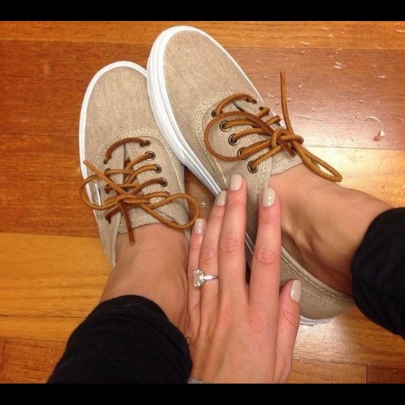 Tan Vans - Picture 3 of 7